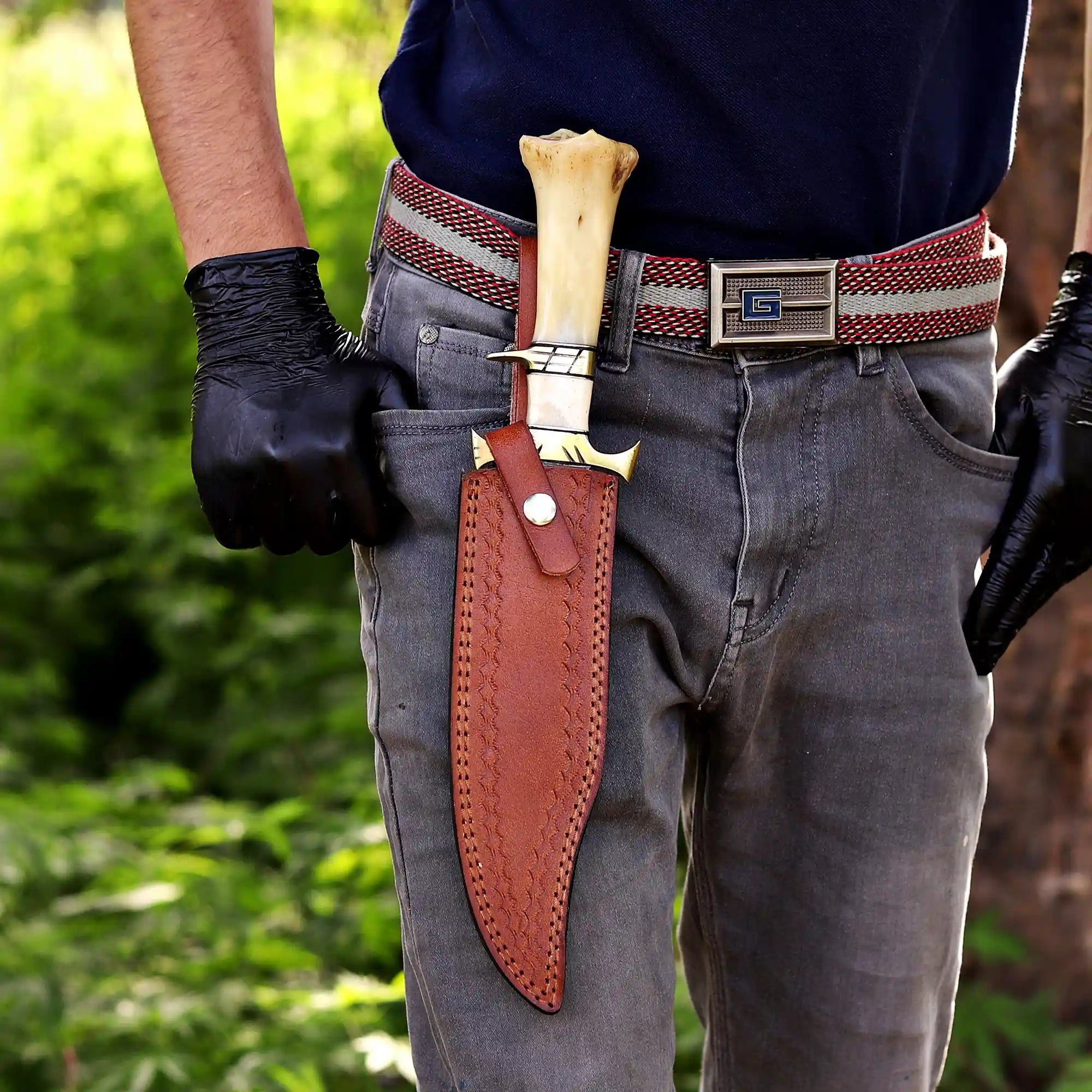Handmade Damascus knife with genuine leather sheath