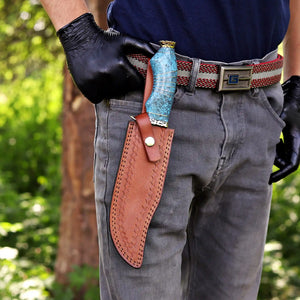 Fixed blade Damascus steel knife with leather sheath