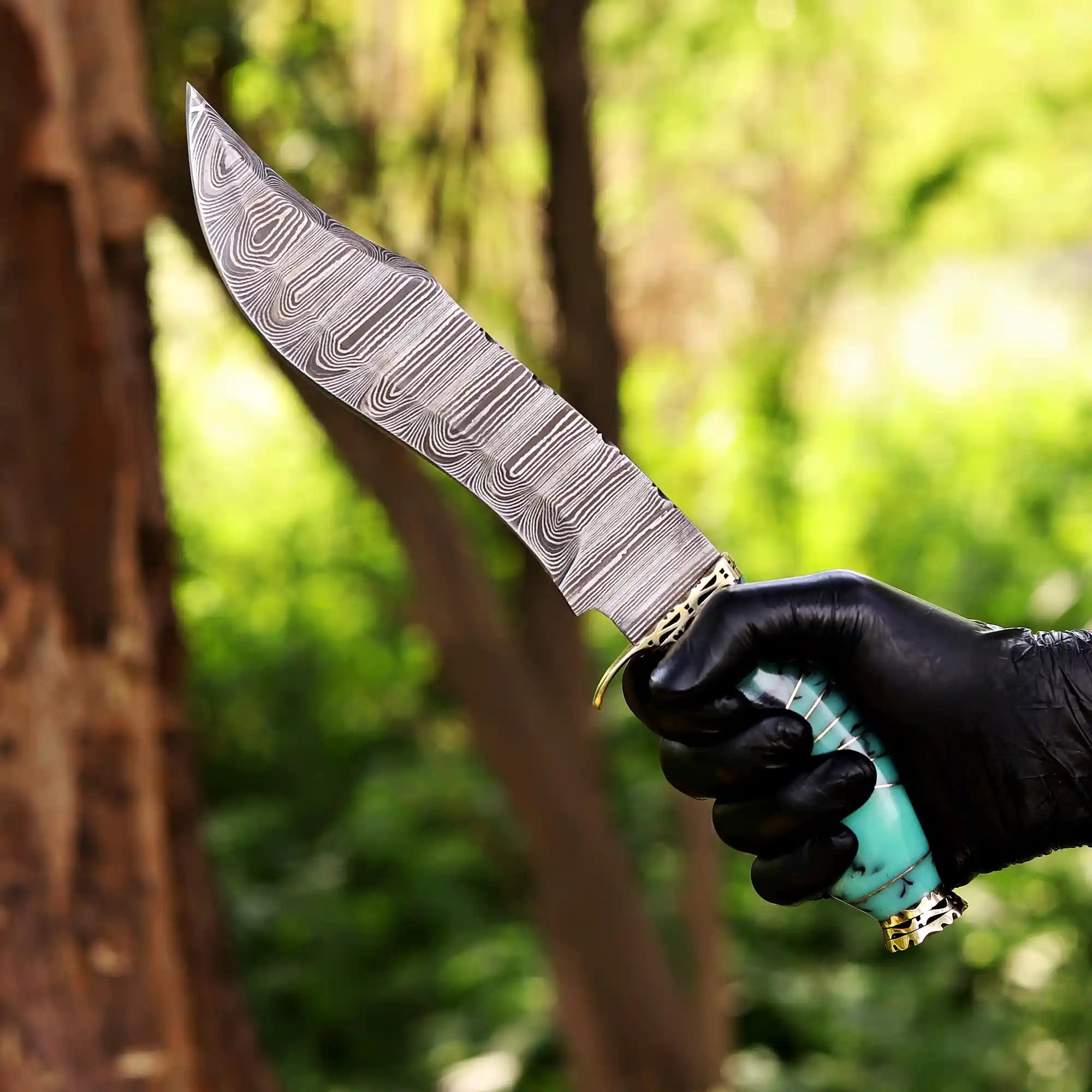Damascus steel knife for camping and bushcraft
