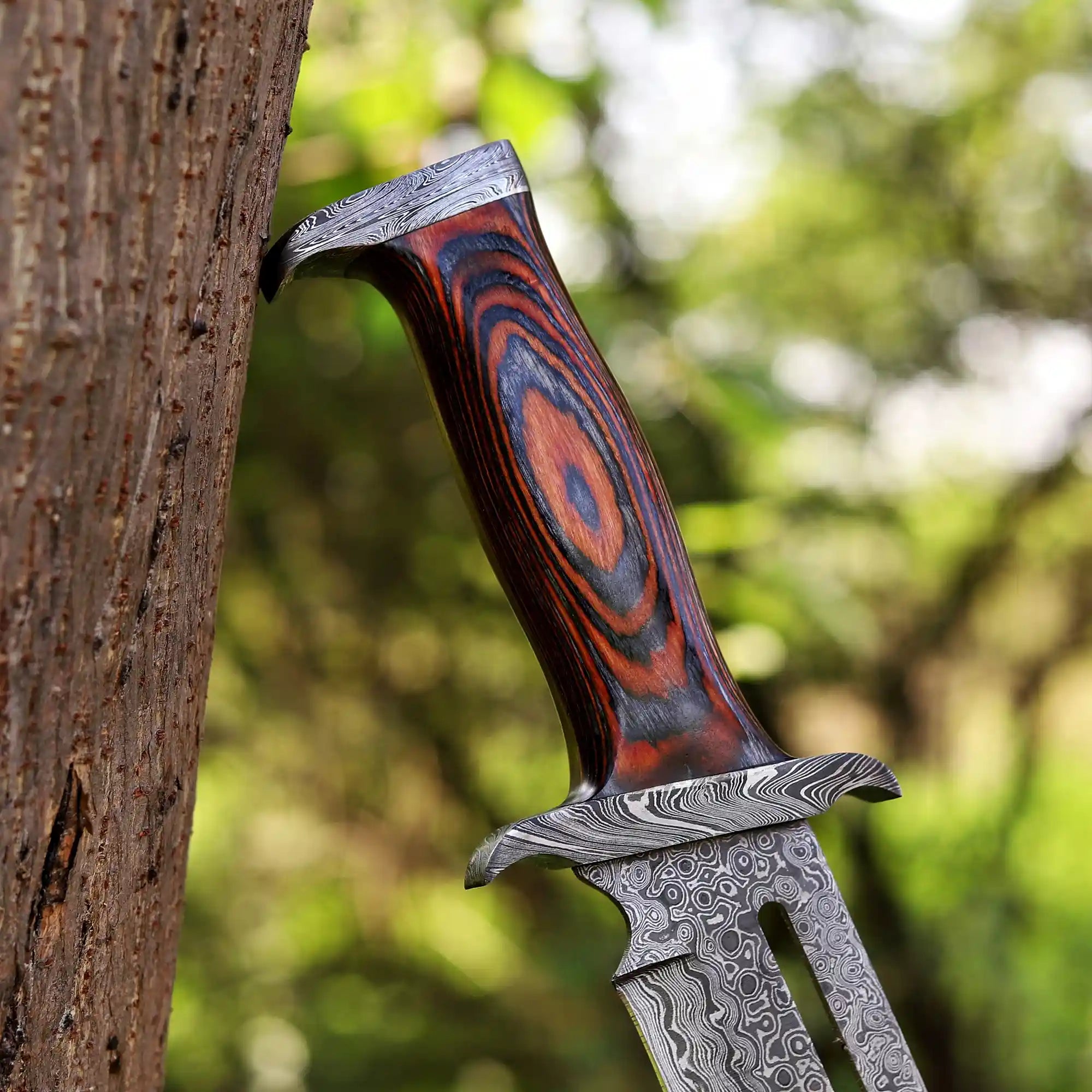 Handmade Damascus Bowie Knife handle close up