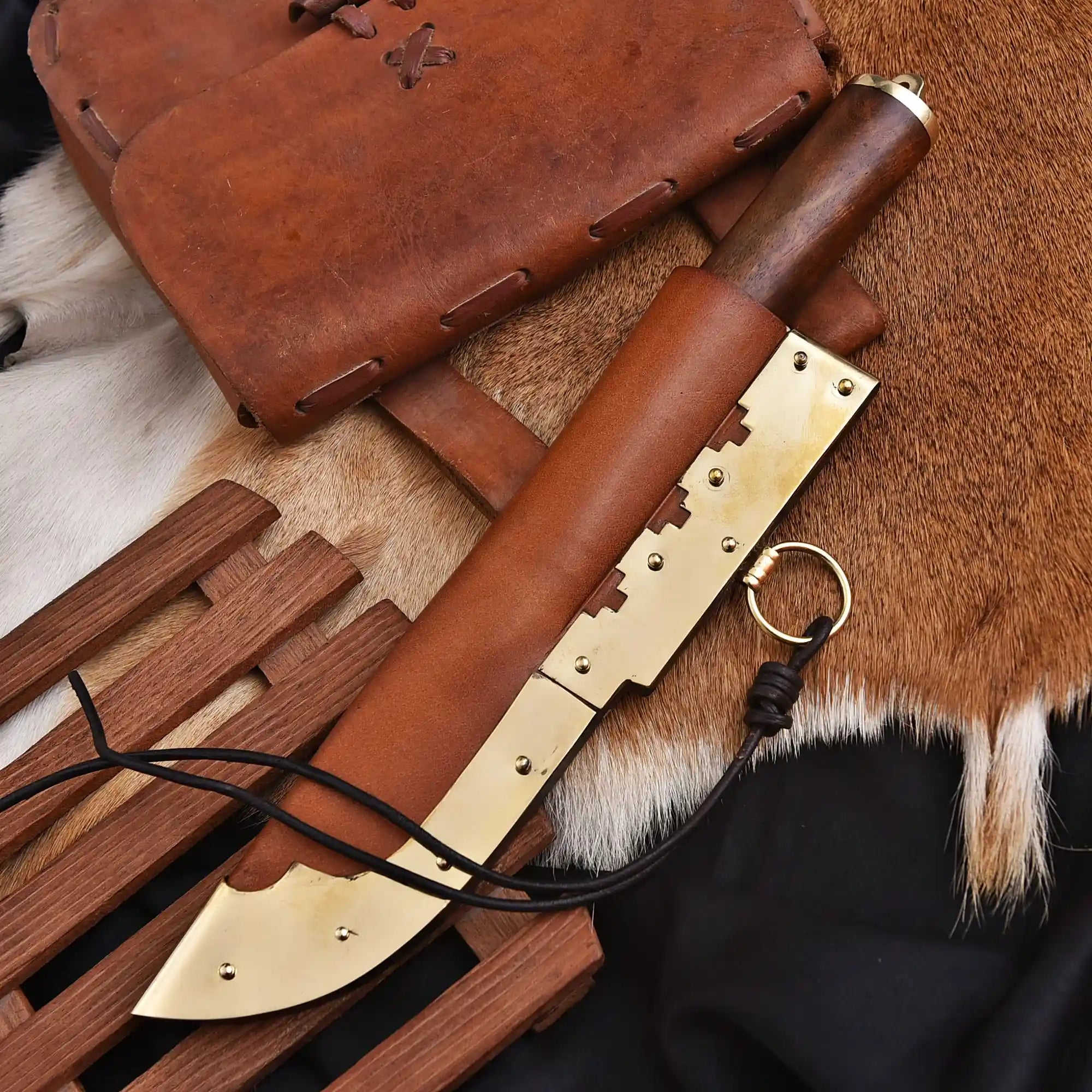 Traditional Viking knife with genuine leather sheath