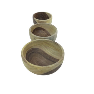 Three wooden bowls of different sizes 